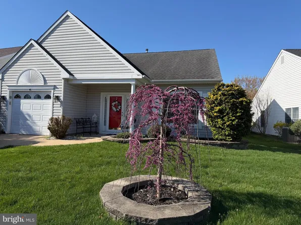 48 Sunset Ln, Columbus, NJ 08022