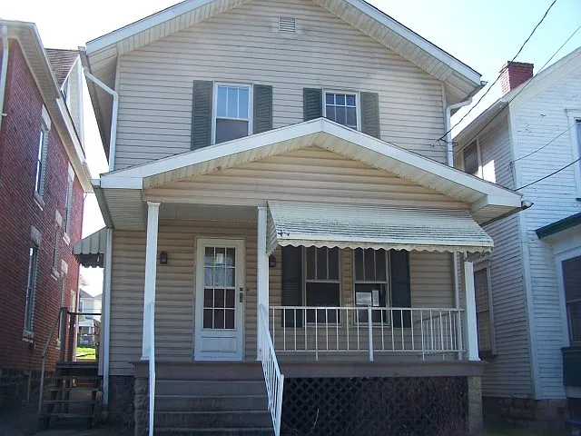 427 E Park Ave photo 1