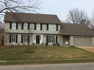 15763 Country Ridge Dr, Chesterfield, MO 63017