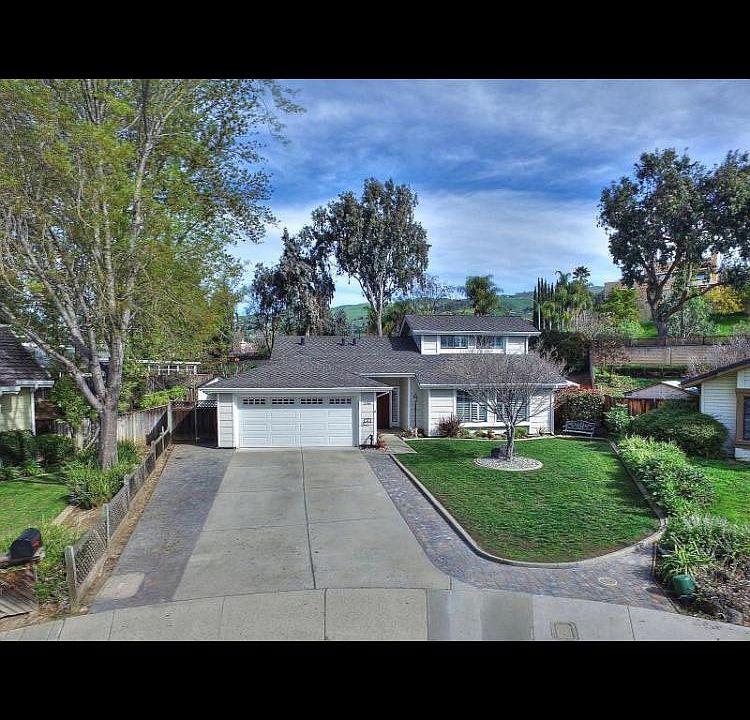1st image of 3361 Densmore Ct