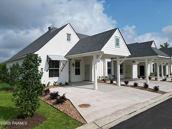 4th image of 301 Edsall Ln