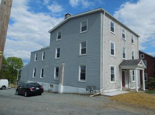 5993 Kings Hwy S APT 5, Zionsville, PA 18092