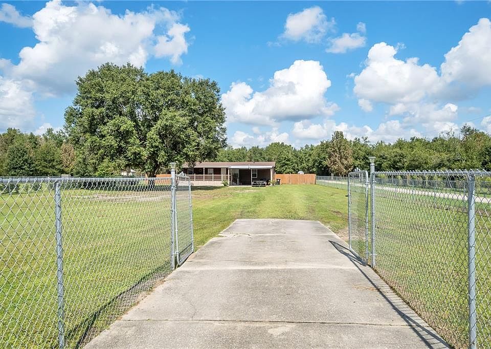 1st image of 815 Saddlewood Blvd