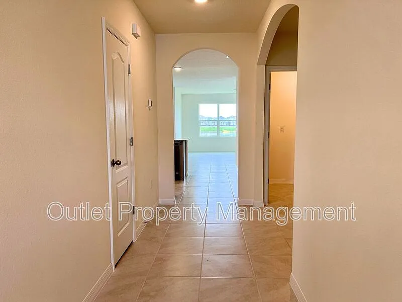 Building Photo - 2877 Sunridge Loop