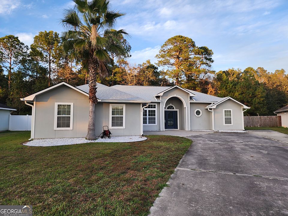 1st image of 105 Camellia Dr