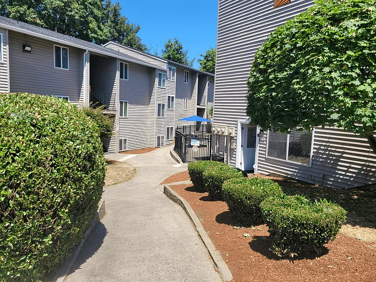 Quail Ridge Apartments — Photo 20