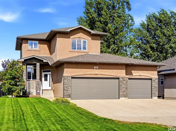 34 Fairway CRESCENT, White City, SK S4L 0A7