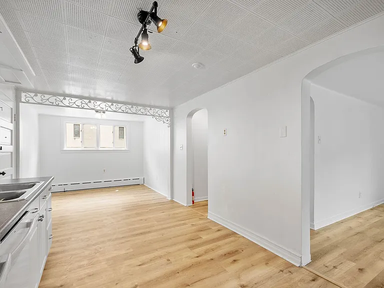 571 Washington Avenue — Photo 26