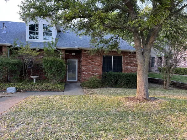 829 Ash Grove Ln, Desoto, TX 75115