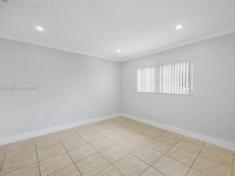 5420 Hollywood Blvd #208 — Photo 9