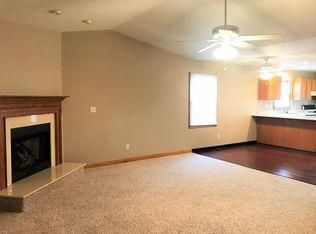 2832 Cronin Dr, Springfield, IL 62711