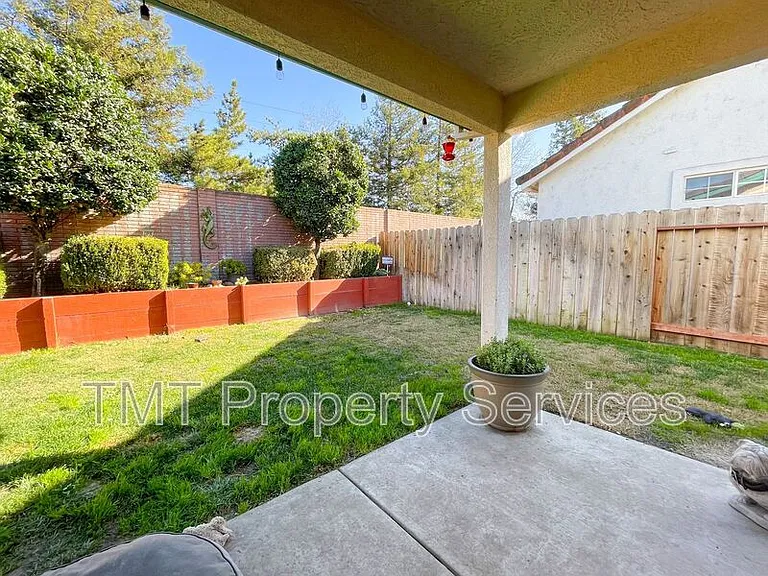 9424 Blackswain Pl — Photo 18