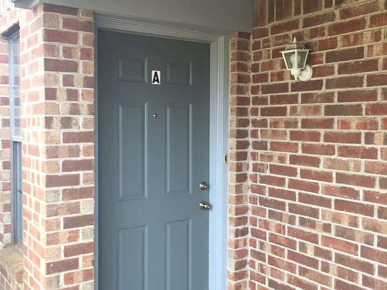 112 Peachtree Ct #A — Photo 4