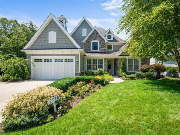 2840 N Sanctuary Dr, Port Clinton, OH 43452
