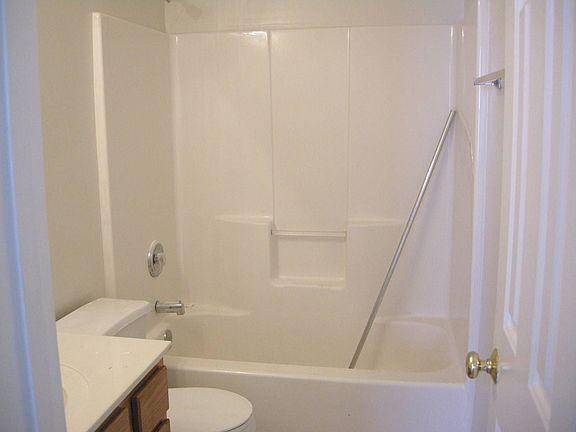 5th image of 2428 Fabyan Ln