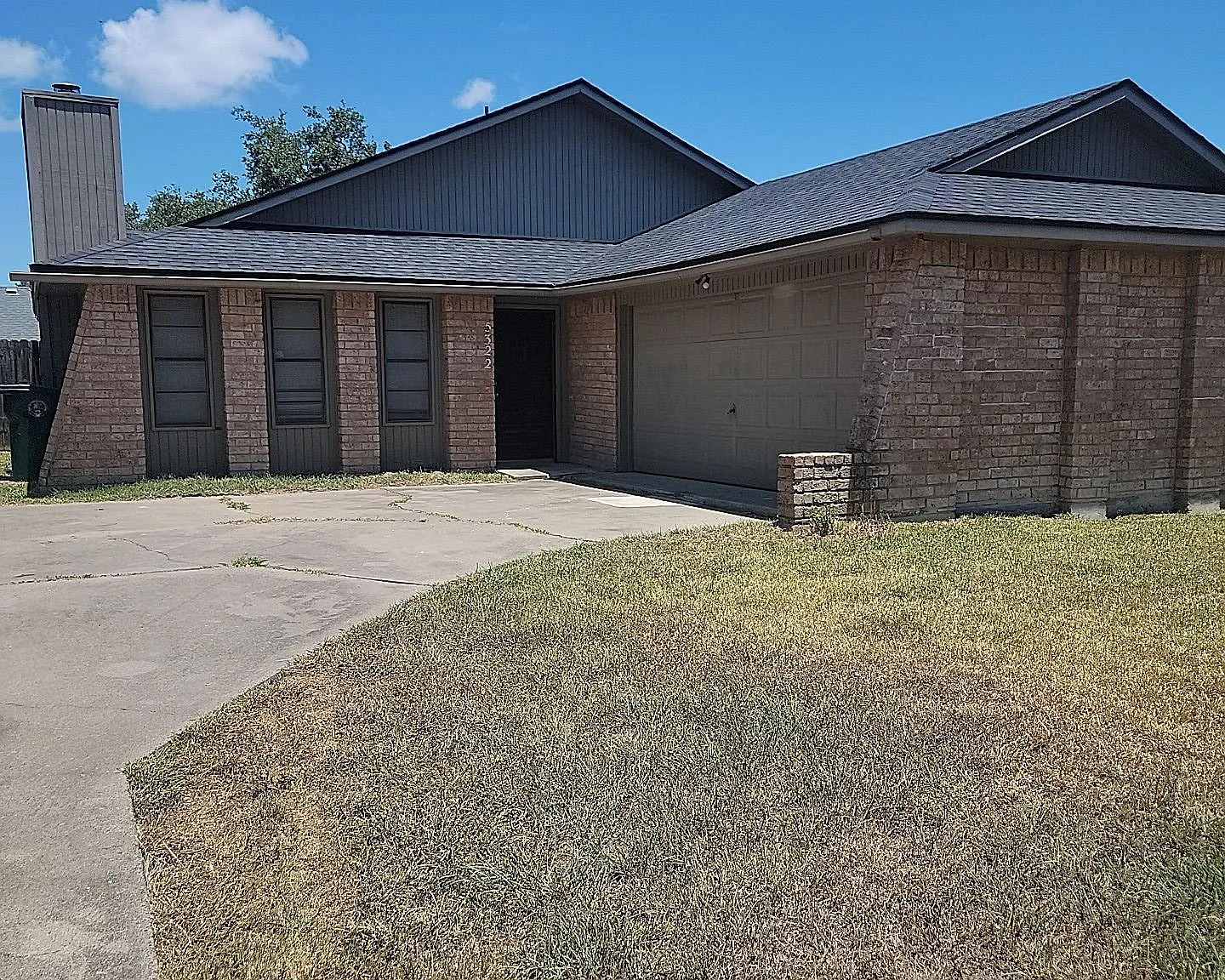 3 bed, 1412 sqft, $1,700 — Photo 1