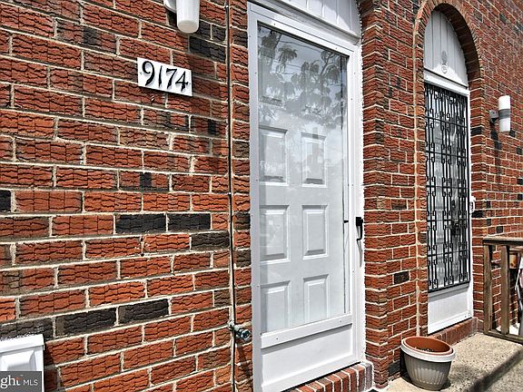3rd image of 9174 Frankford Ave