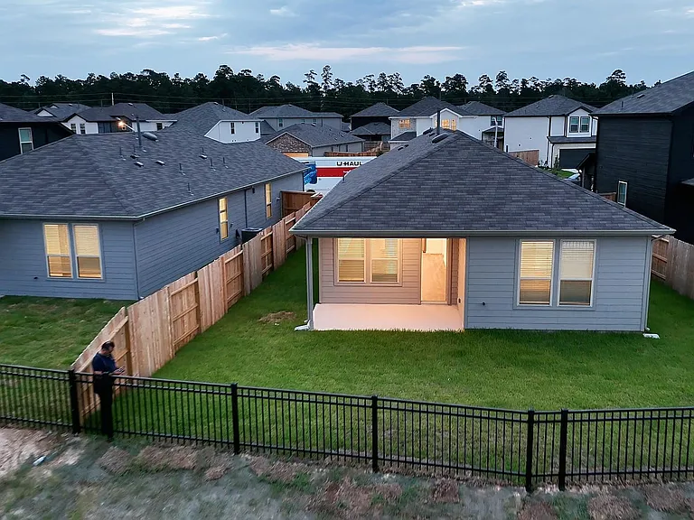 15932 Blass Valley Dr — Photo 4