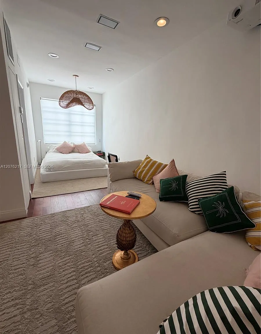 Selma Condo — Photo 1