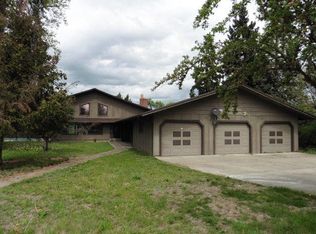 1288 Shady Ln, Grants Pass, OR 97527