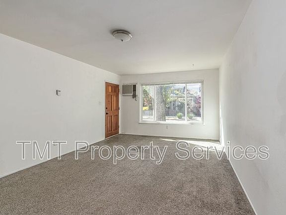 4th image of 2431 33rd St