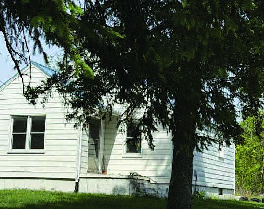 3rd image of 15095 Wood Rd