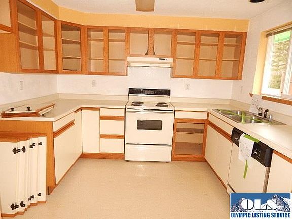 3rd image of 141 Salmon St