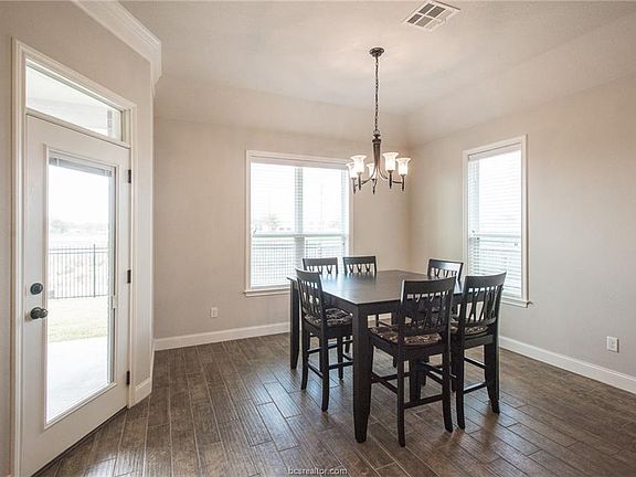 3rd image of 15602 Shady Brook Ln