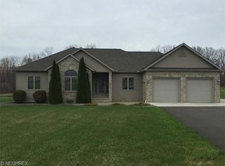 2205 Plymouth Ridge Rd, Ashtabula, OH 44004