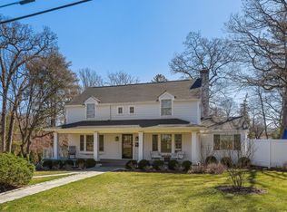 76 Puritan Dr, Scarsdale, NY 10583