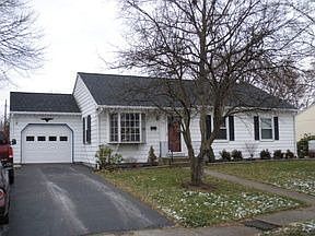 2nd image of 506 Scott Ln