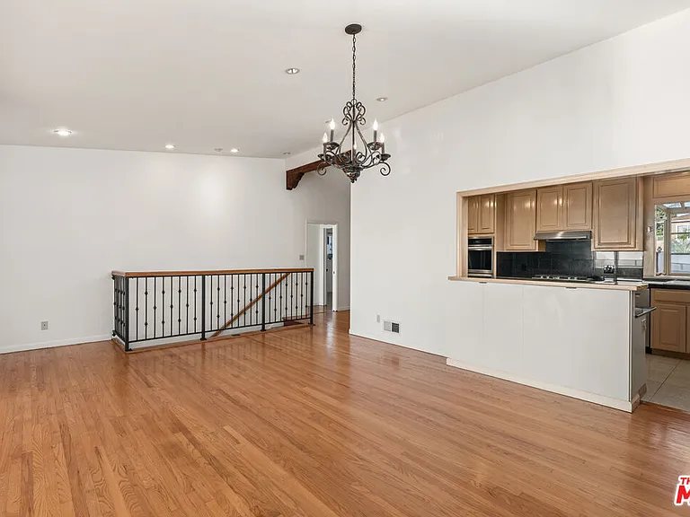 7203 Rindge Ave — Photo 8