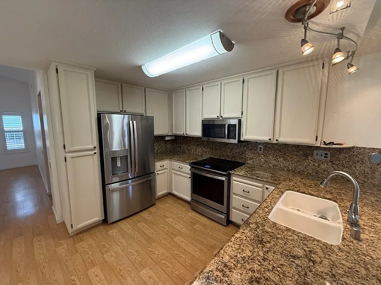 467 Lupine Cir — Photo 23