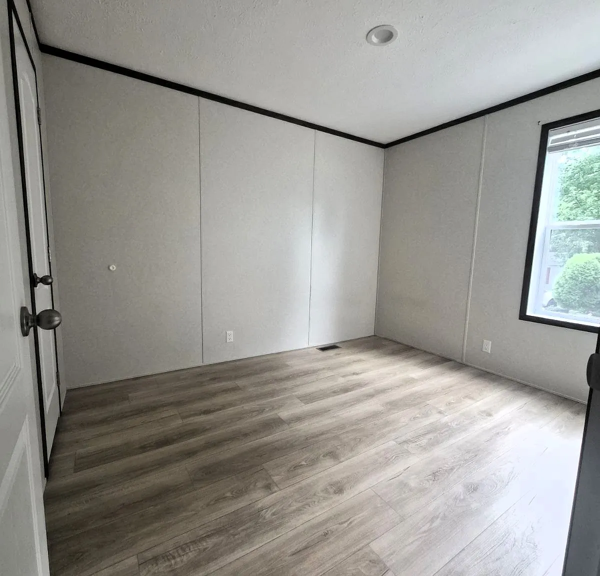 2 bed, $849 — Photo 2