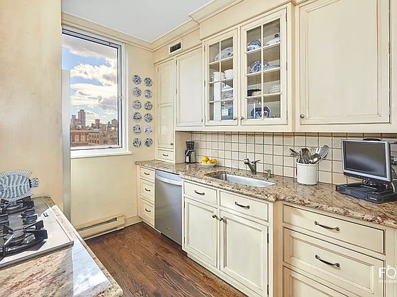 2nd image of 1080 Madison Ave #17B