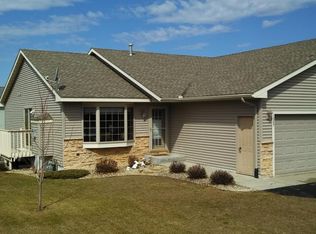 1005 Cheyenne St, Roberts, WI 54023