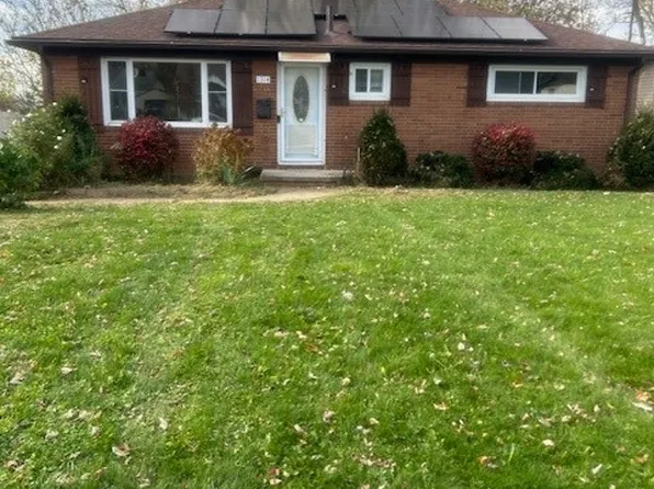 1314 Valley Dr NW, North Canton, OH 44720