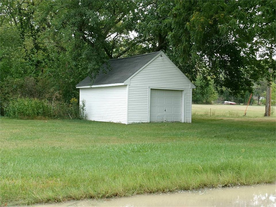 2nd image of 2836 Independence Ave