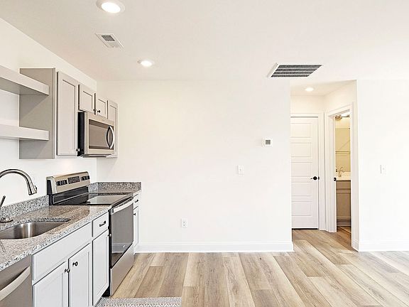 2nd image of 6842 Chancery Ln