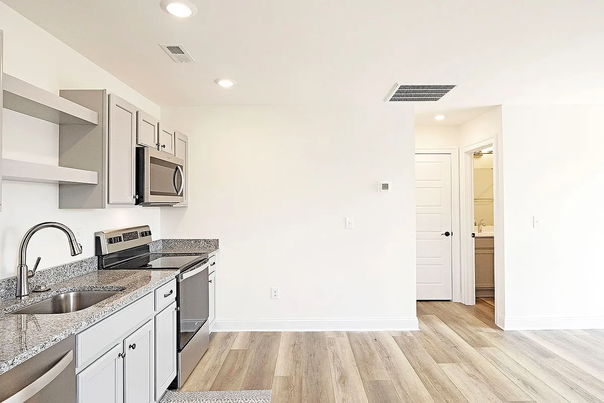 Building Photo - 6842 Chancery Ln