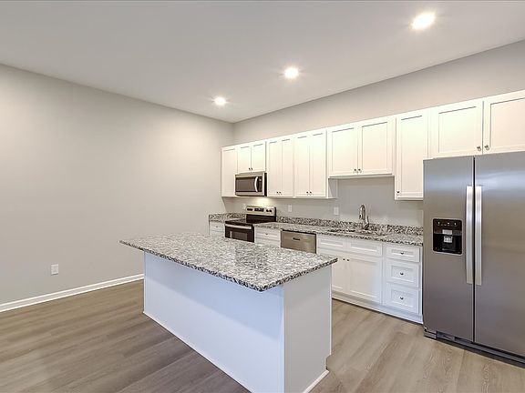 4th image of 203-214 W Main St