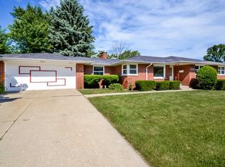 800 Cedar Ave, Waukegan, IL 60085