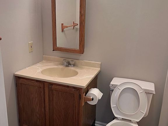 5th image of 1802 Ashwood Dr #B