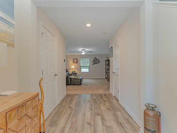 5th image of 30 Nandina Ln