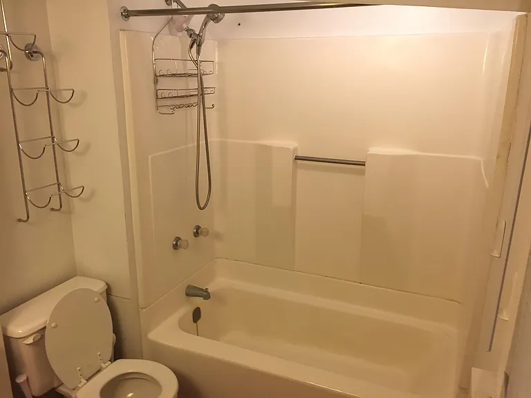 105 Dewitt Pl #9 — Photo 6