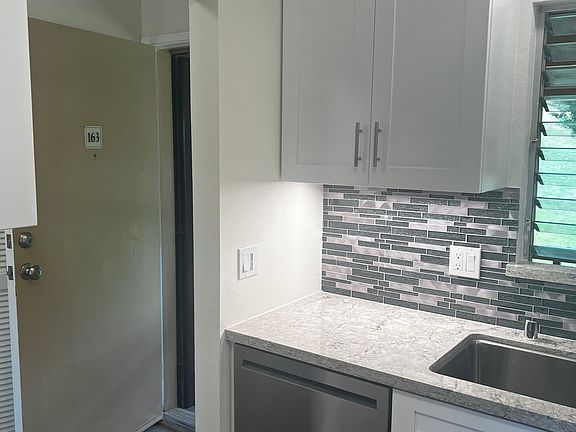 4th image of 98-1370 Koaheahe Pl APT 163
