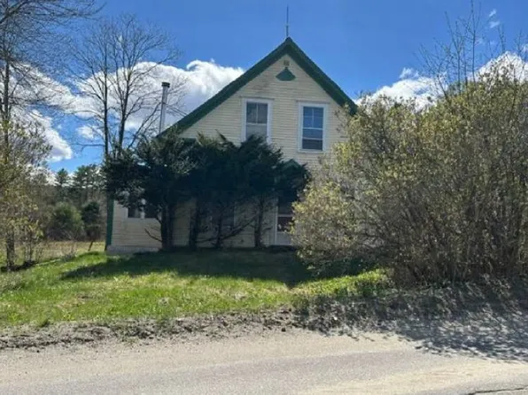 1129 Streeter Pond Rd, Sugar Hill, NH 03586