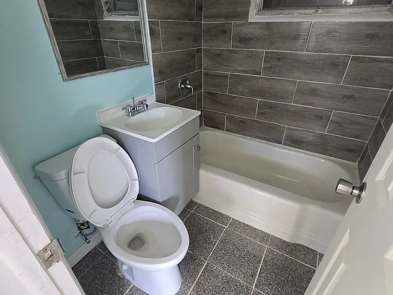 120 NE 3rd St #120 — Photo 8