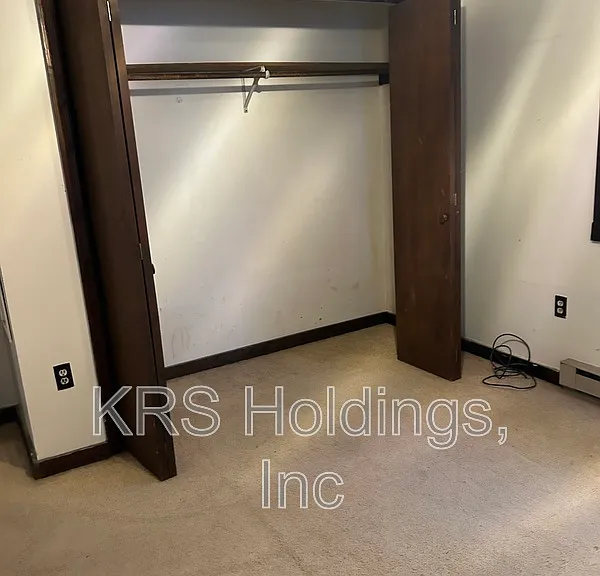 213 Spotswood Ln — Photo 6