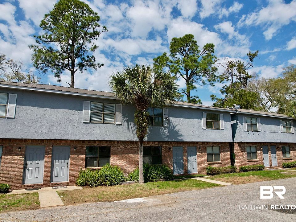 1st image of 226 W Canal Dr #8